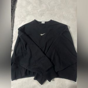 Nike crew neck sweater size M